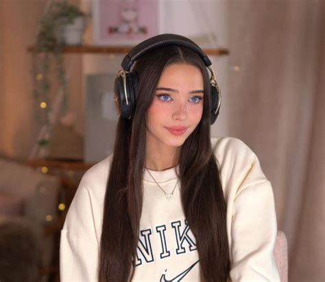 lydia violet real name|Lydia Violet: Wiki, Bio, Age, Height, Career, Boyfriend, Net Worth